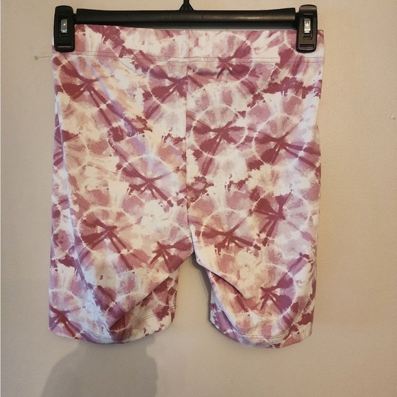 Old navy active biker shorts size medium petite - Picture 2 of 3